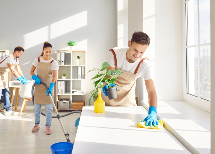 Schoonmaak van kantoren in Heindonk 2830